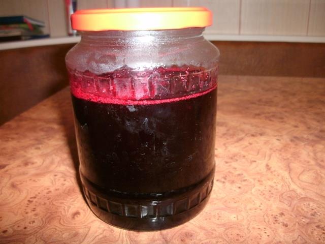 Melasa din sfecla rosie - Rezultatul final :culoare rosu sangeriu miros puternic de malt si porumb fiert